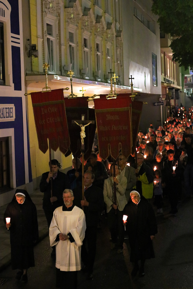 Die Große Lichterprozession durch Mariazell mit anschließender Segnung durch die Gnadenstatue