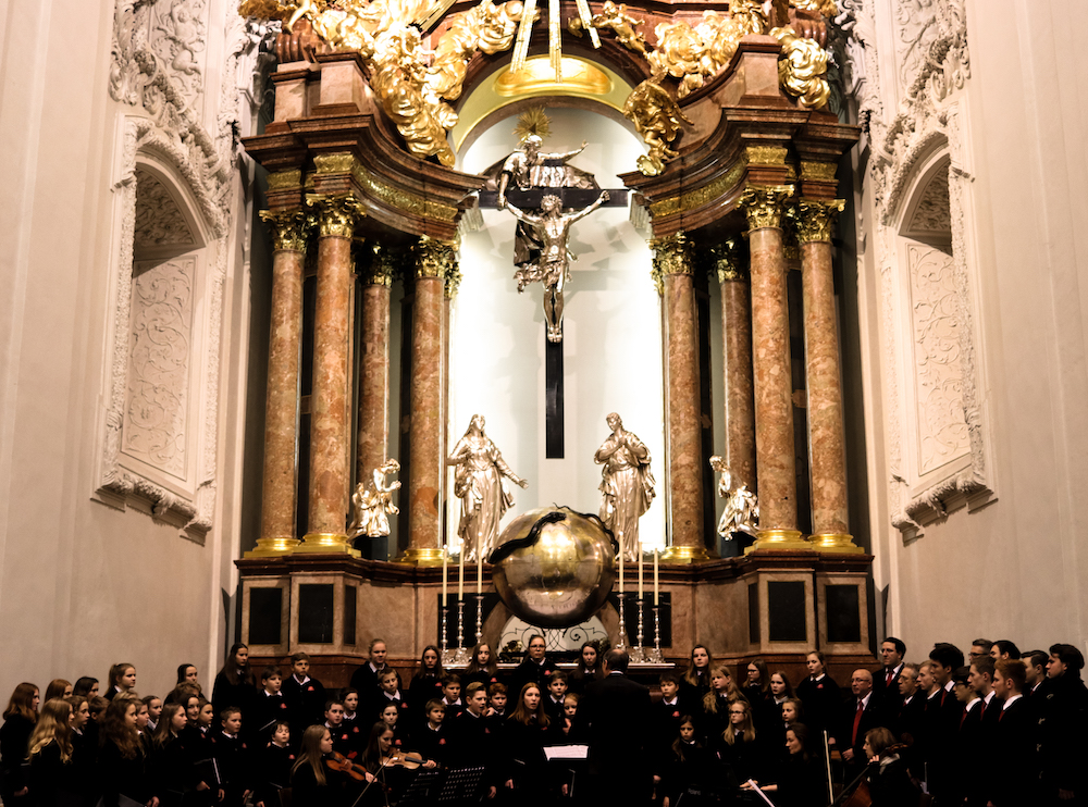 Altöttinger Kapellsingknaben und Mädchenkantorei Konzert und Gestaltung der Festmesse in der BasilikaKonzert und Gestaltung der Festmesse in der Basilika